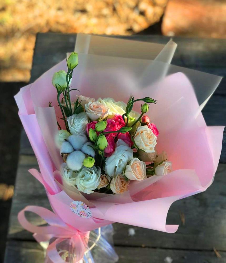 Букет цветов из: Розы и Лизиантусы в Преградном