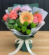 Букет цветов из:  Гвоздики, Розы, Герберы и Хризантемы в Преградном